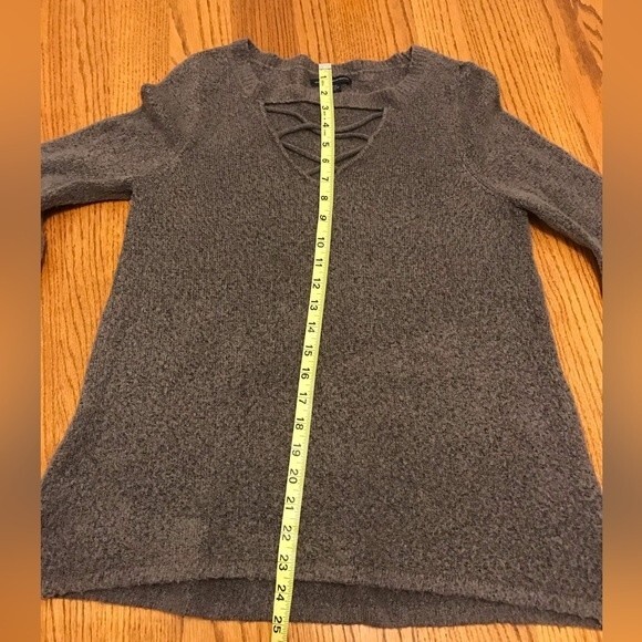 American Eagle Puff Sleeve Cross String Cut Out Neckline Sweater - Picture 13 of 15